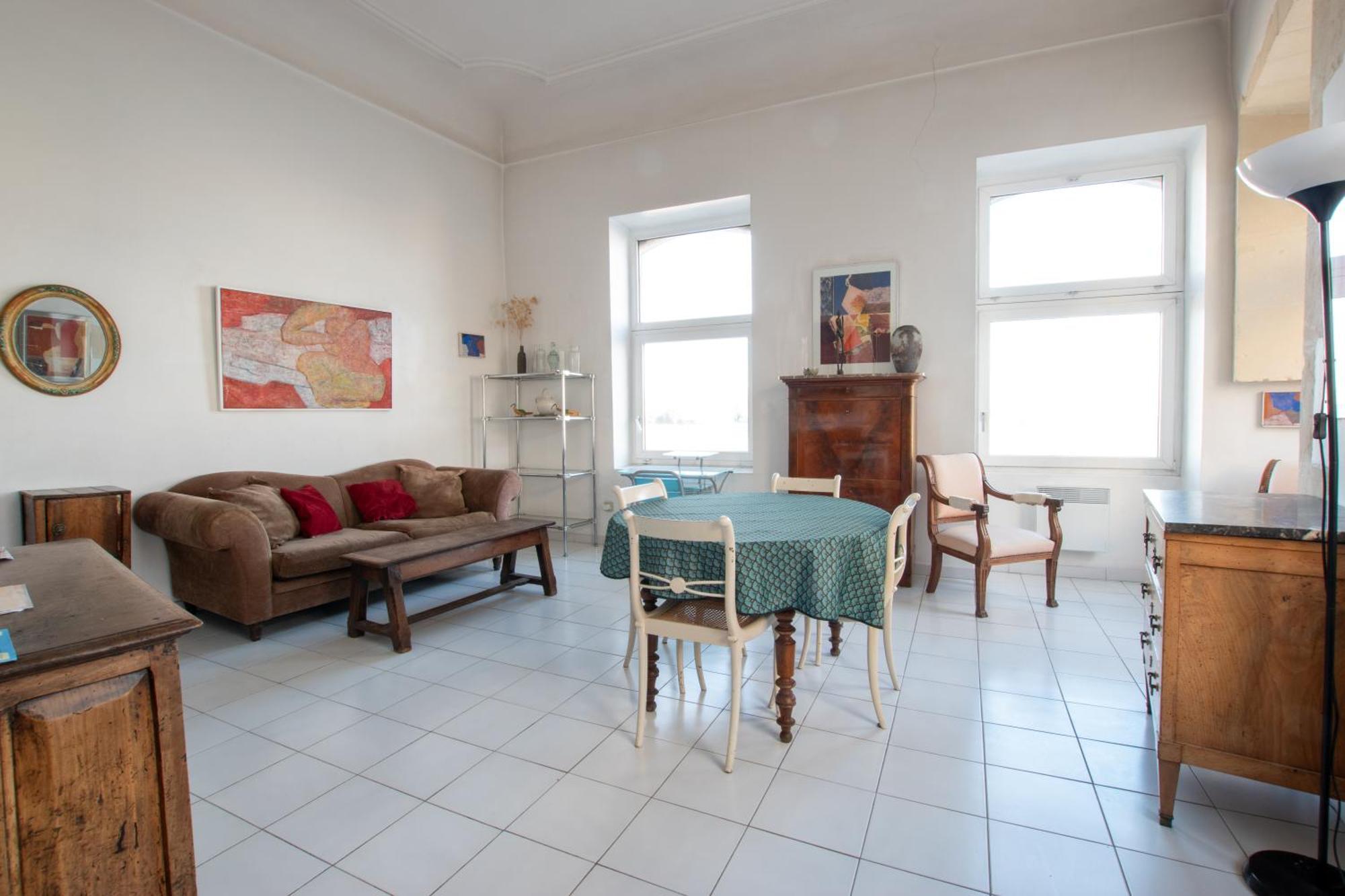 Renne - Vue Imprenable Sur Le Rhone Apartment Arles Exterior photo
